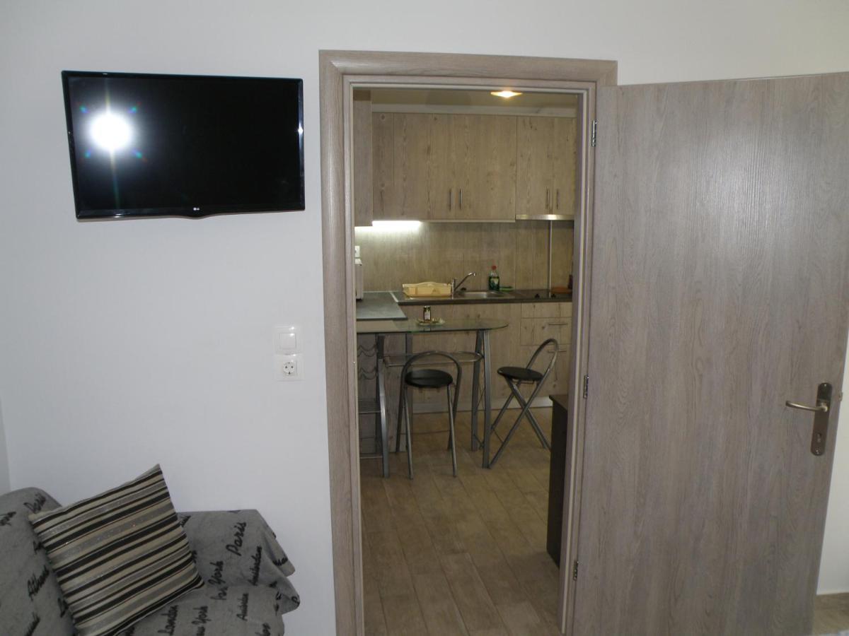 Talos Apartments And Studios Iraklio Exterior foto